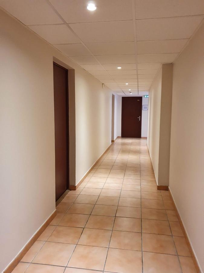 Joli Appartement T2 Dans Residence Avec Piscine, Hammam Et Parking Gratuits Carcassonne Exteriér fotografie